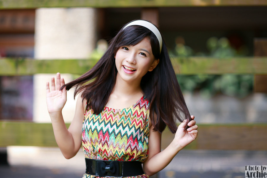 台湾美女麻豆小敬台湾大学外拍① [83P/32MB]