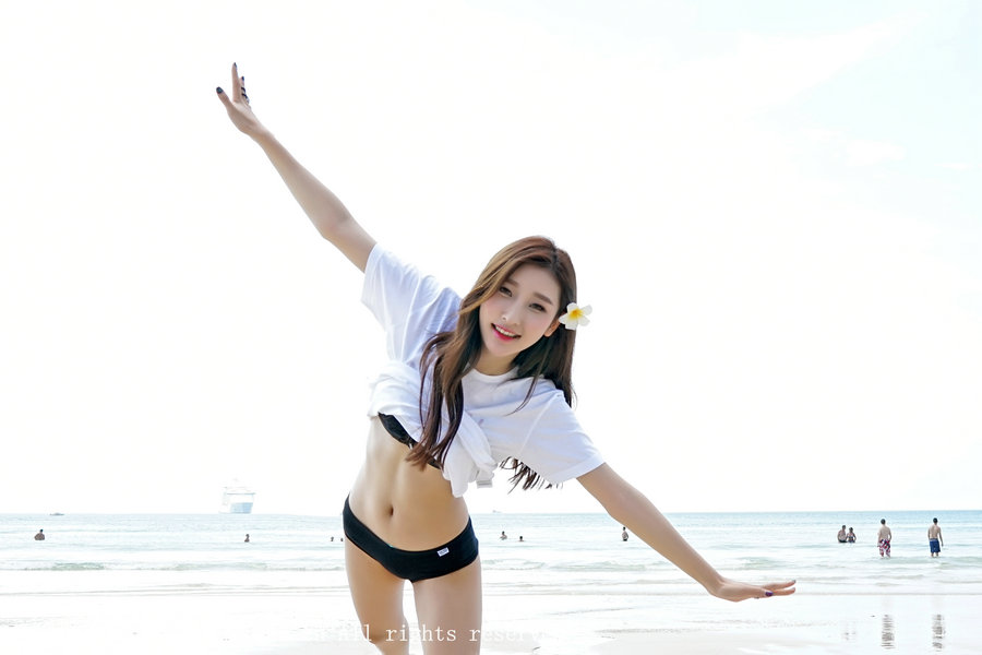 [TGOD推女神] 2015.11.25 普吉岛旅拍李筱乔JoJo 第三刊 [46P/384MB]