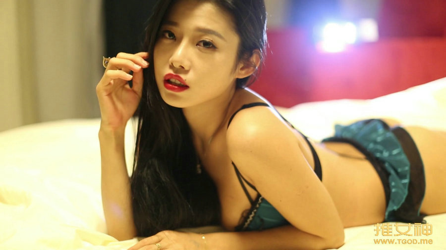 [TGOD推女神] 2014.12.05 Luvian本能 沙巴旅拍 花絮MV [MPG-74MB]