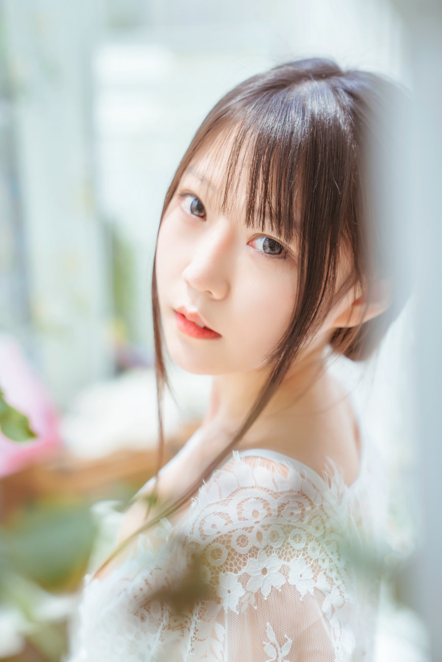 香草喵露露写真 - 玻璃房少女 [76P-1.13GB]