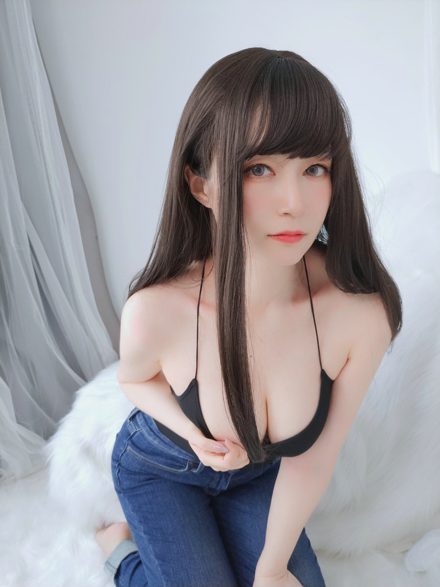 Coser小姐姐白银 - 露背上衣 [63P1V-331MB]