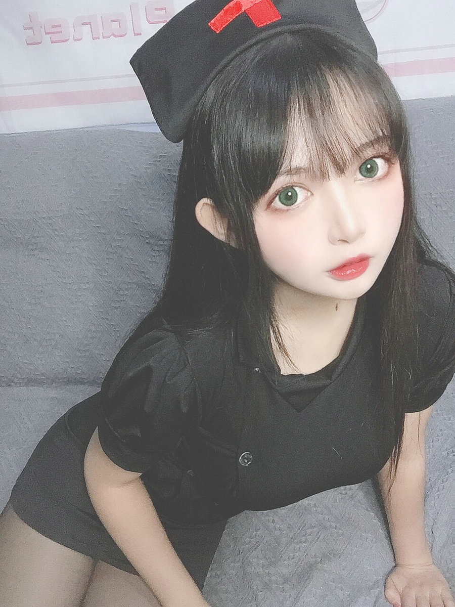 大眼萌妹黑猫猫OvO - 护士喵 [19P-7MB]