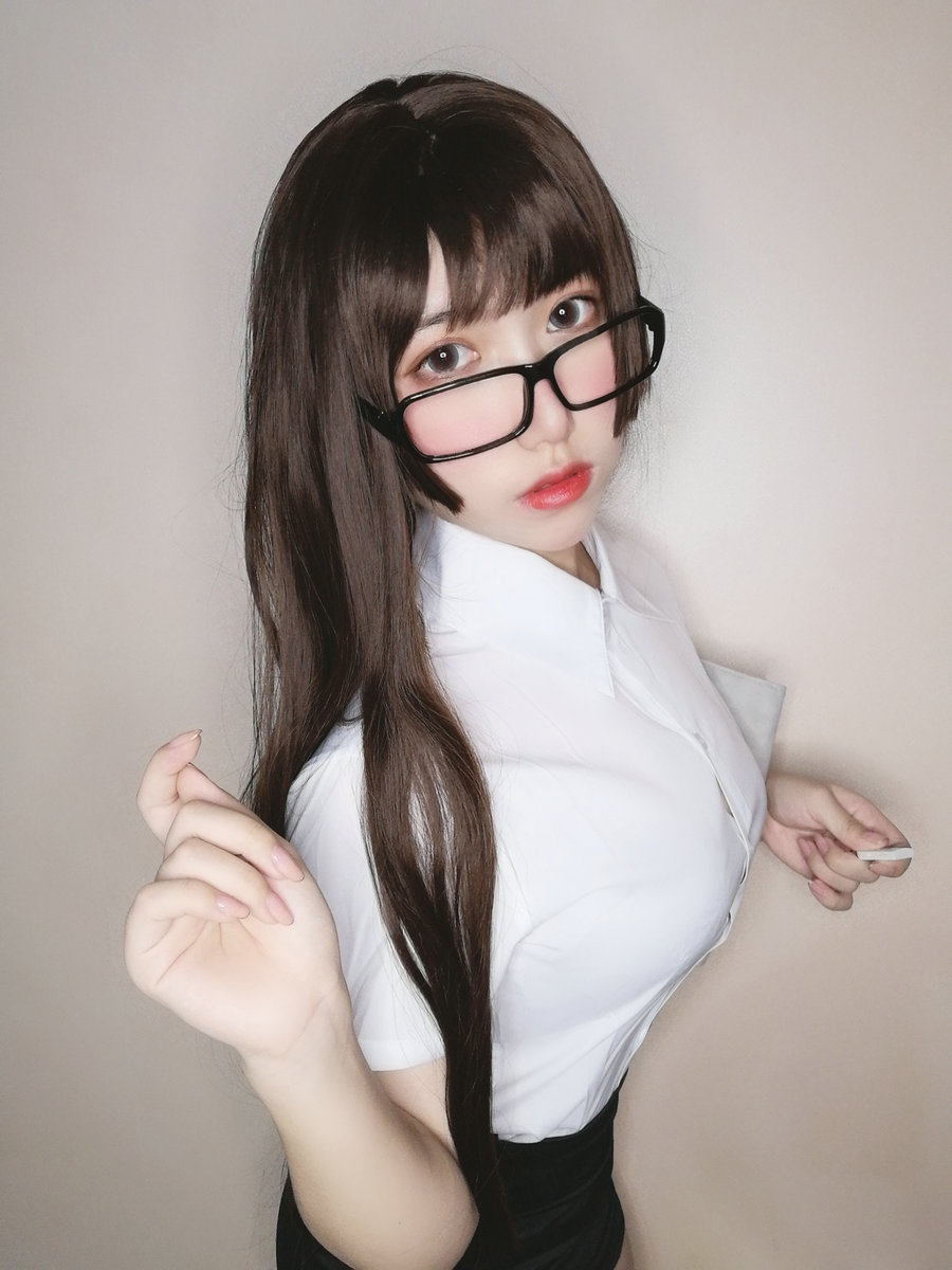 芋圆侑子SJ_ - 醉酒小秘书 [53P4V-92MB]