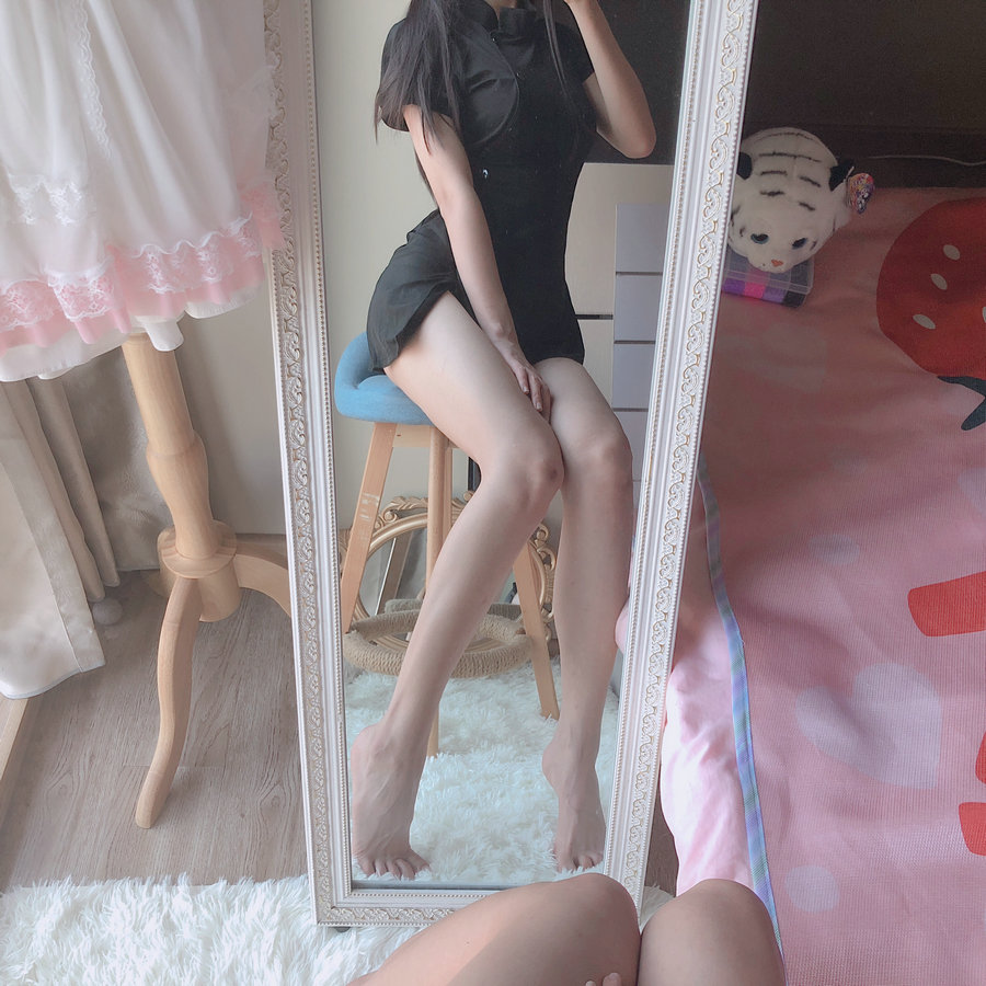 萌妹子眼酱大魔王w - 黑护士 [10P-84MB]