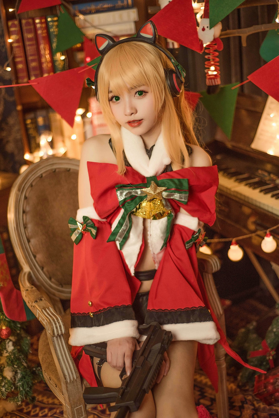 动漫博主大大卷卷小卷 - 圣诞 [11P-121MB]