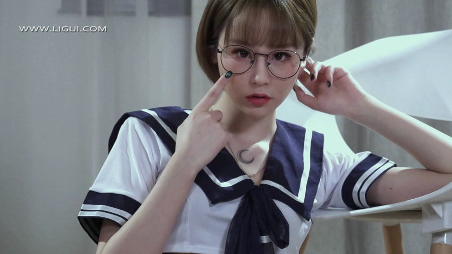 [Ligui丽柜]HD视频 2020.04.07 职场新秀 洋洋 [MP4-247MB]