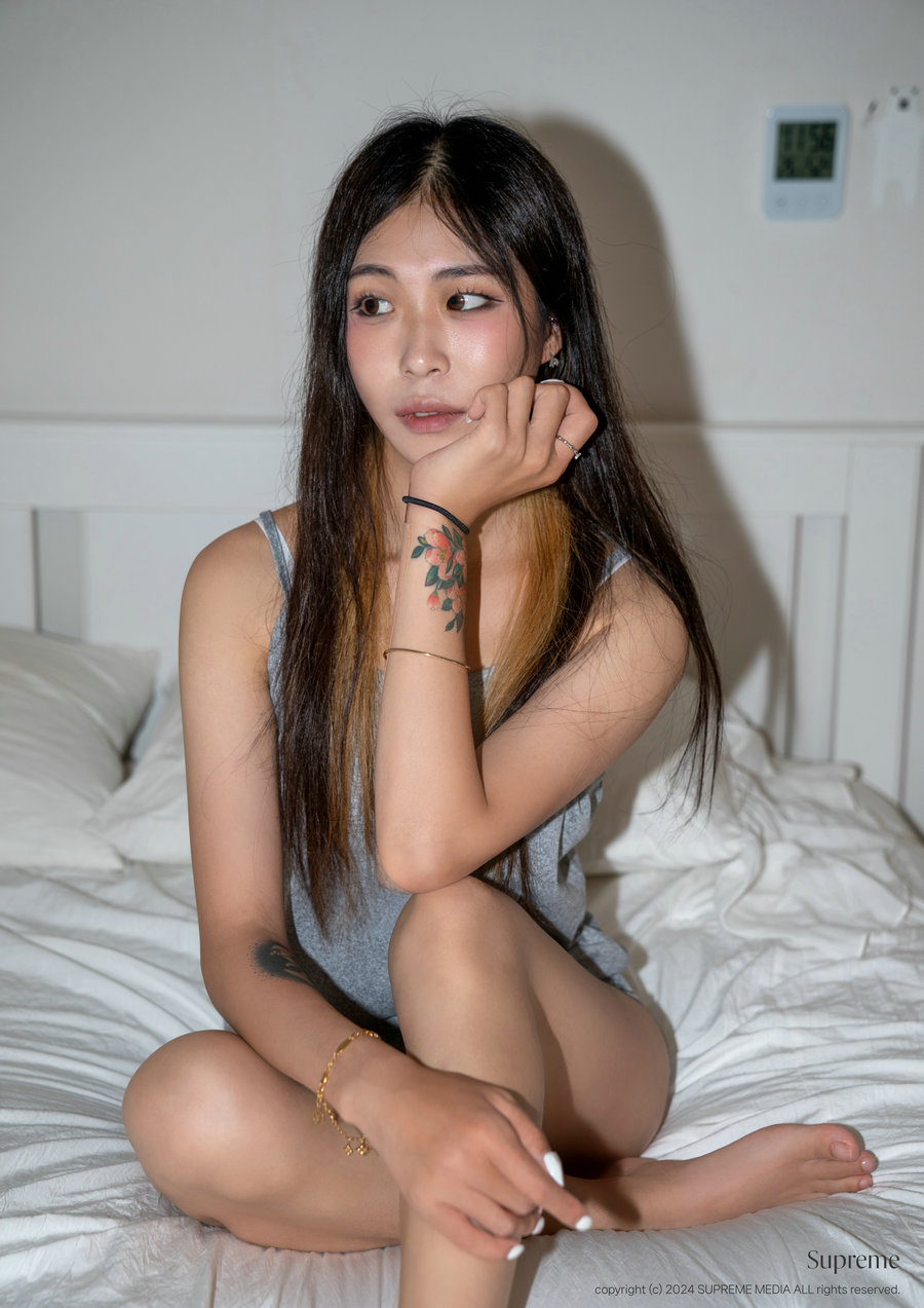 [Supreme] Bora No.01 [76P-220MB]