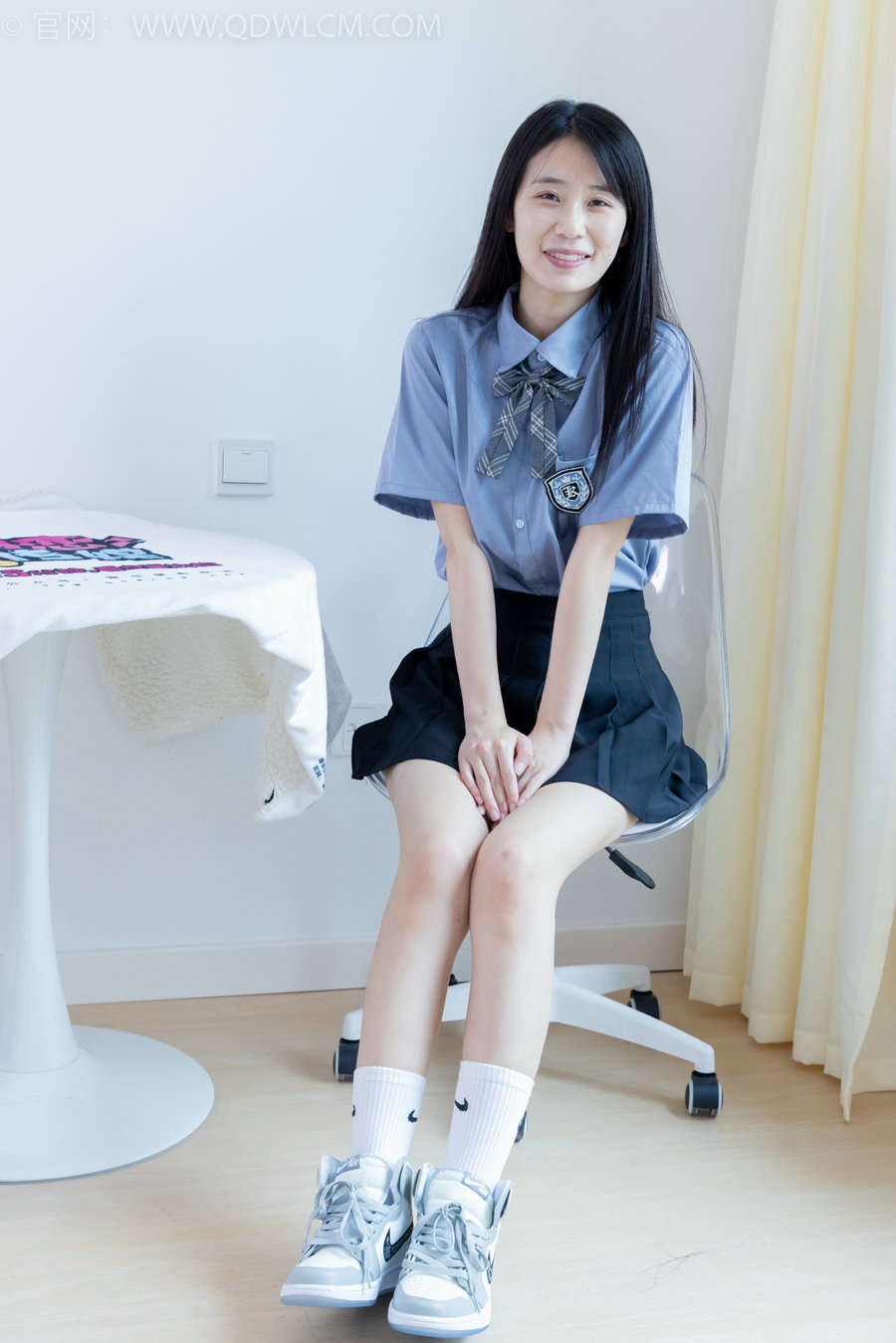 物恋传媒 No.2045 菜菜-夜晚小巷 [150P1V-5.05GB]