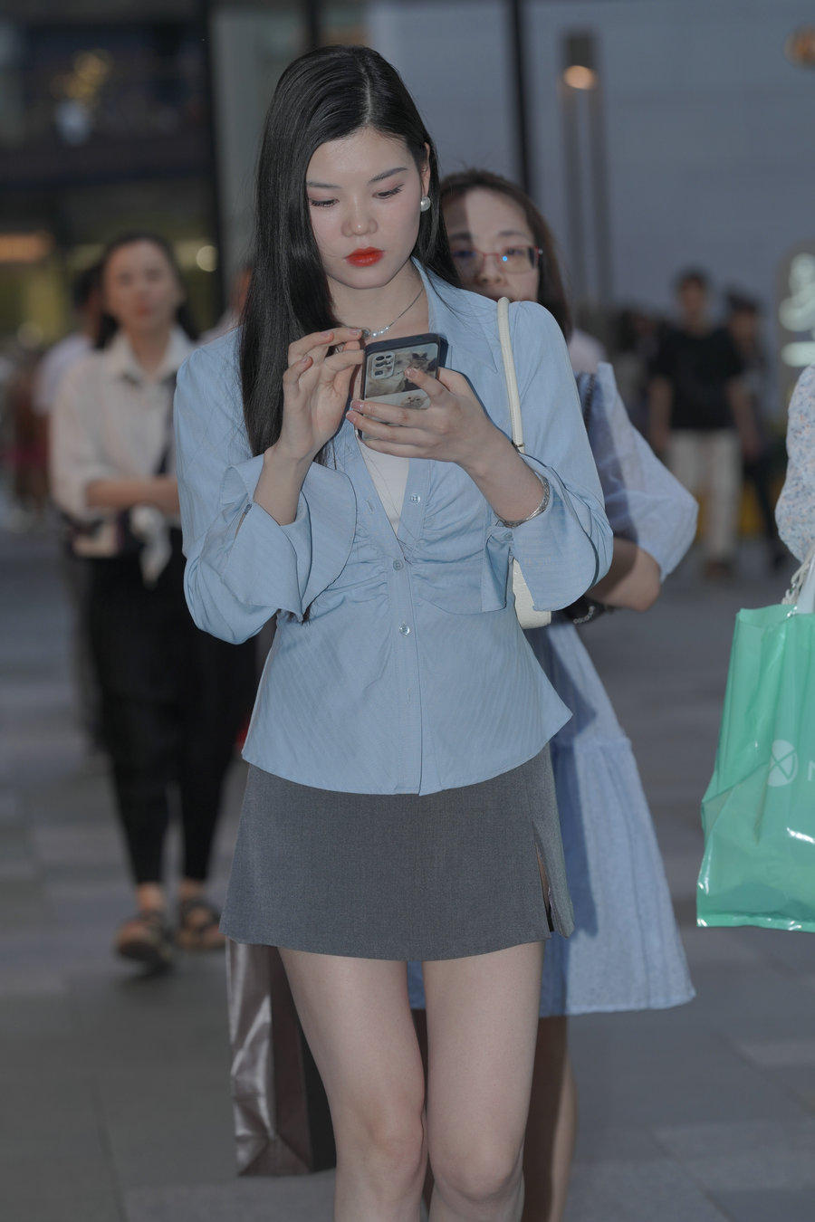 精选街拍视频 No.8563 高挑精致 [35P-455MB]
