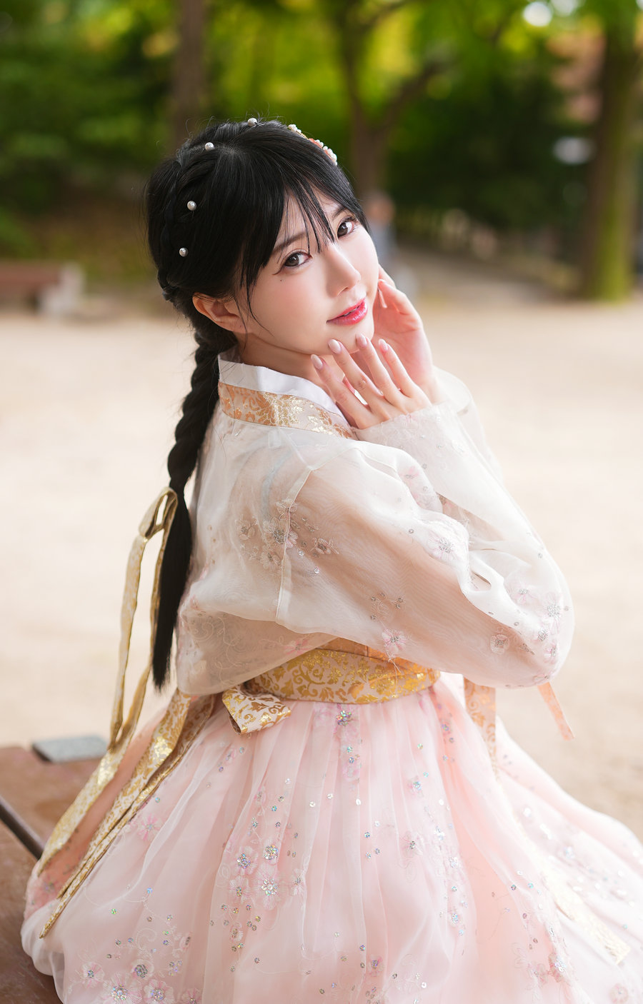 Sally Dorasnow - New Year Hanbok [20P-302MB]