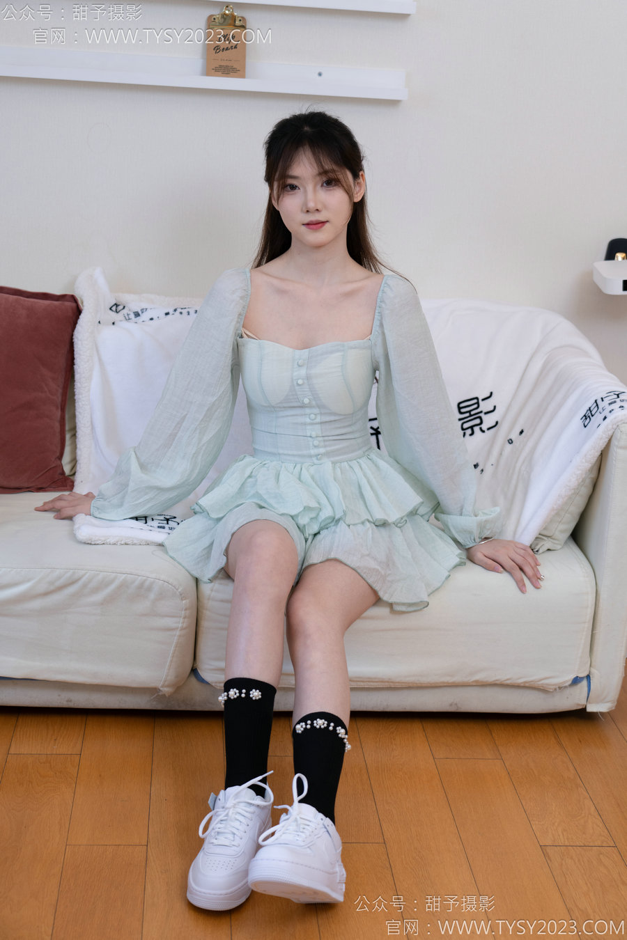 甜予摄影 No.136 璇璇-板鞋、黑棉袜 [203P1V-12.6GB]