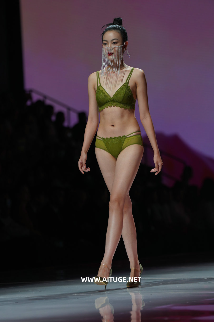 精选街拍视频 No.8893 内衣展20 [109P-3.08GB]