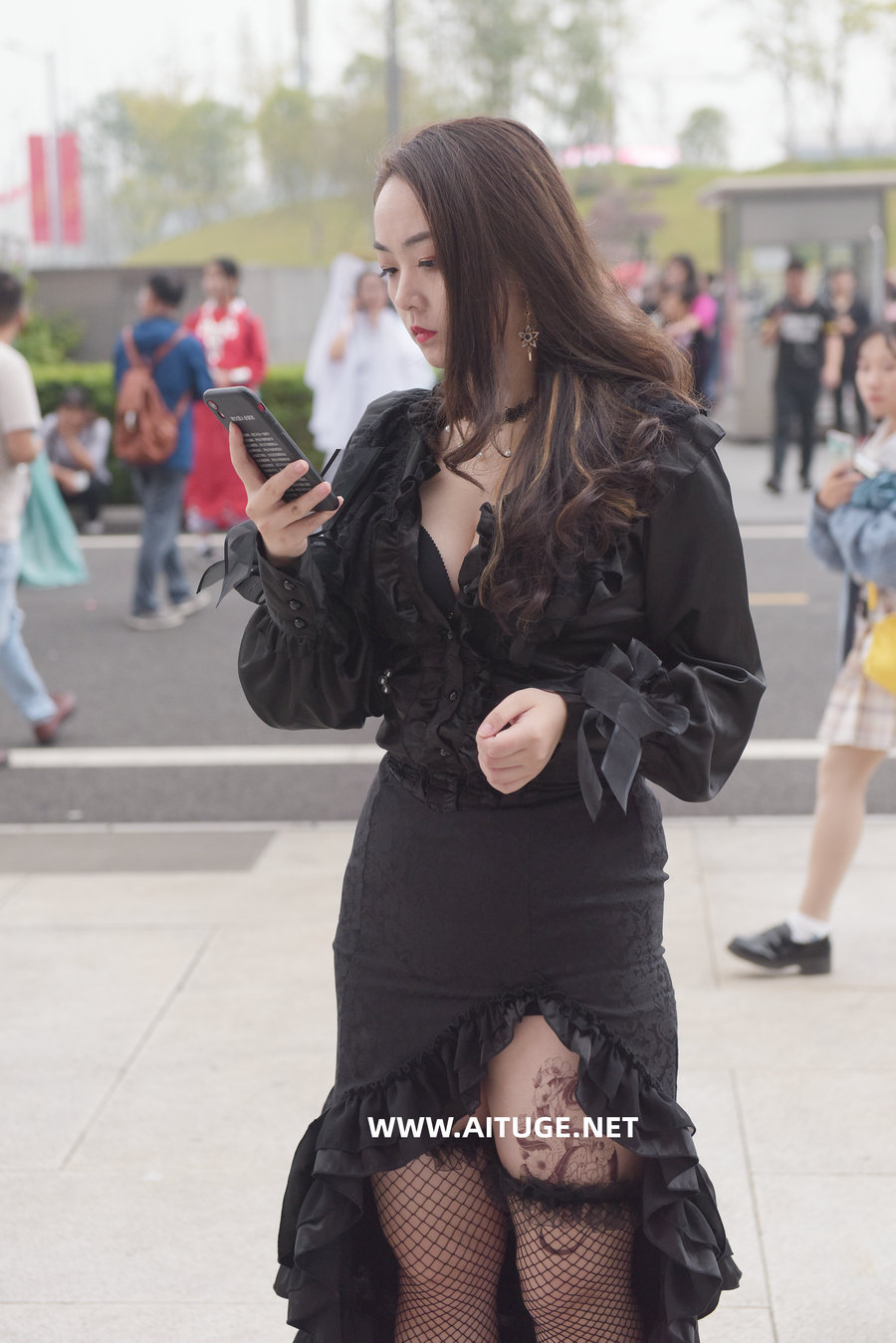 精选街拍视频 No.8902 复古裙时尚黑网 [68P-1.33GB]