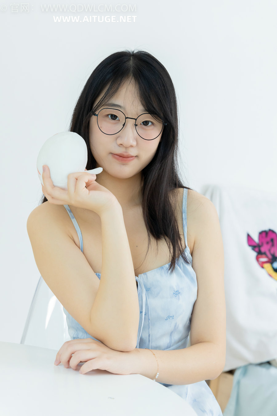 物恋传媒 No.2357 小椿-高跟凉鞋、肉丝 [150P1V-3.63GB]