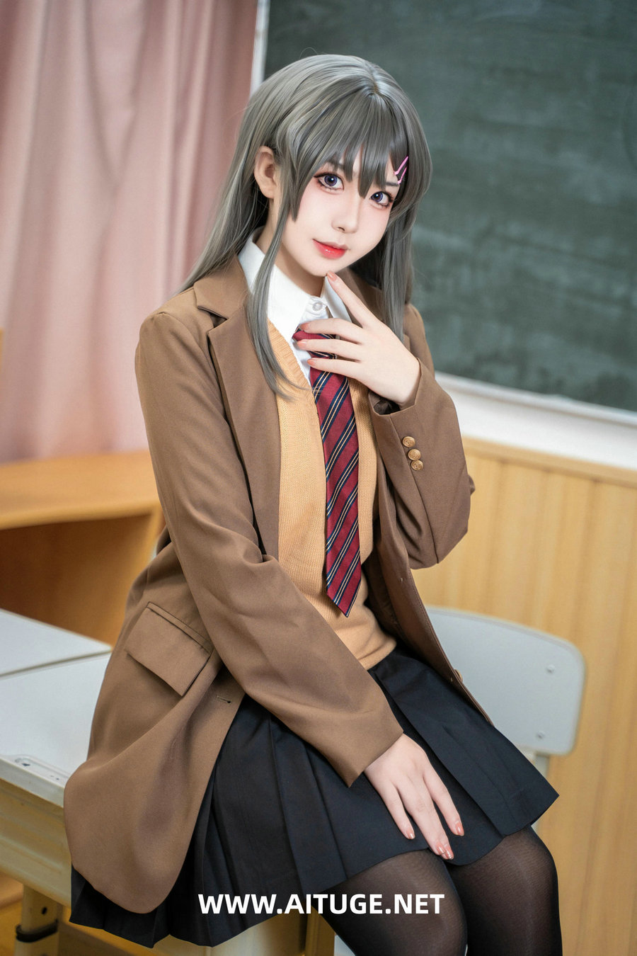 虎森森 - 樱岛麻衣 [55P-679MB]