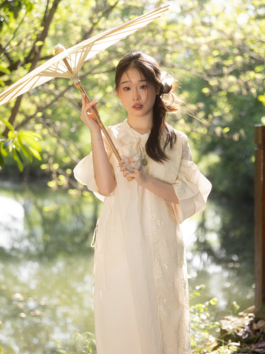 [YITUYU]艺图语 2025.04.06 丛林精灵 秋秋 [20P-230MB]