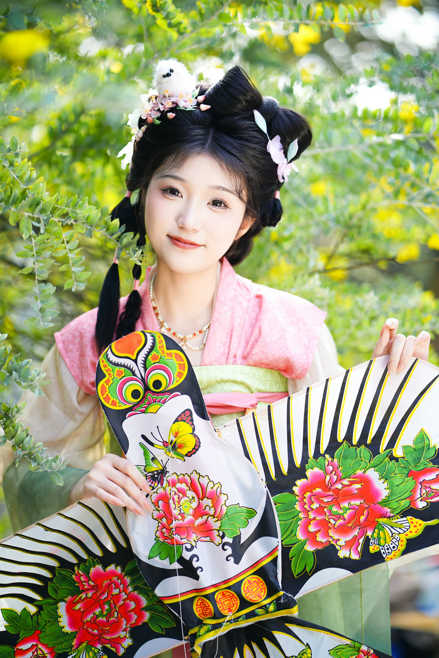 [YITUYU]艺图语 2025.04.06 合欢花开 梓榆喝点甜的呀 [22P-392MB]