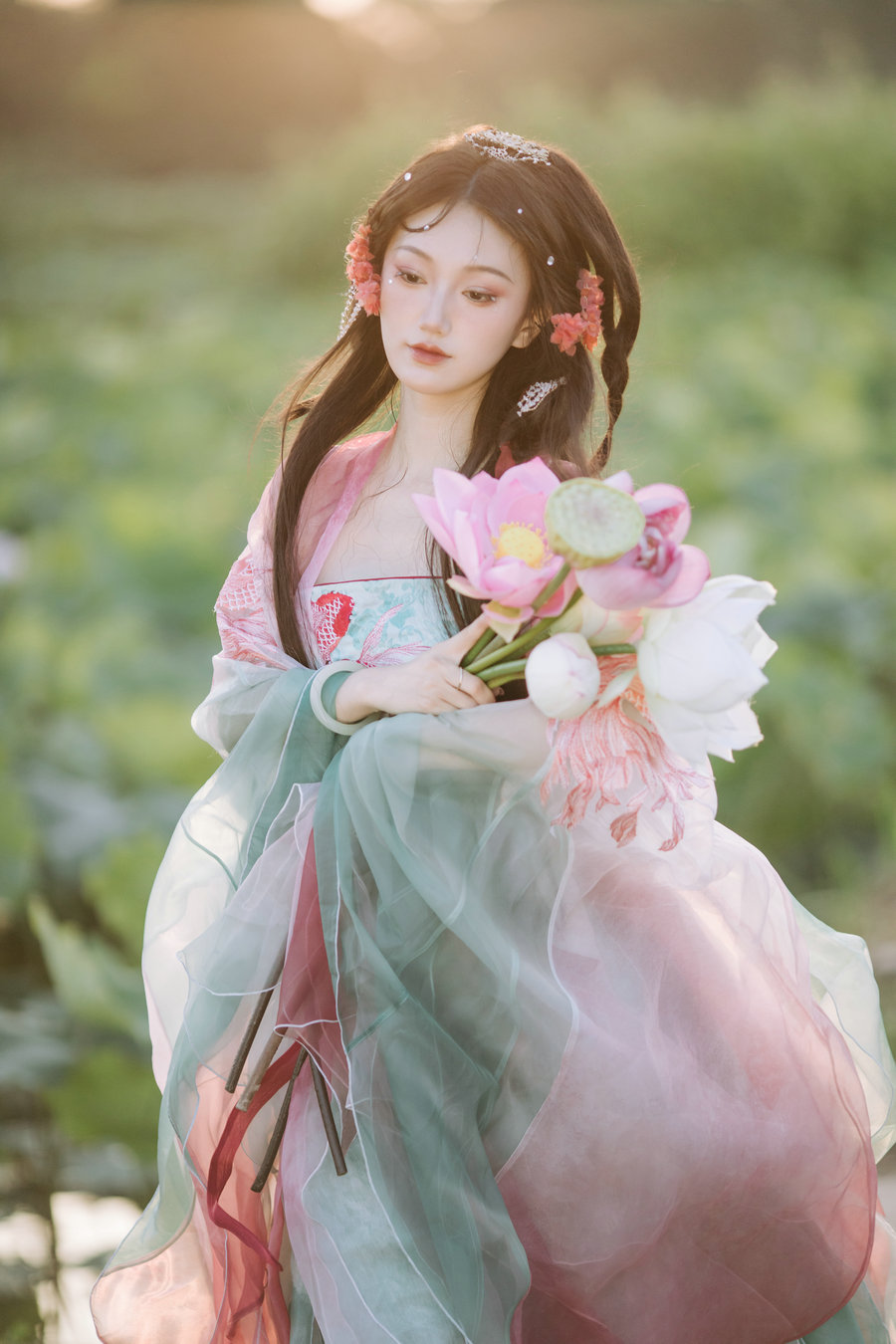 [YITUYU]艺图语 2025.04.07 小锦鲤 冬初六 [18P-417MB]