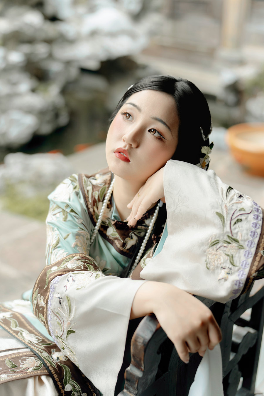 [YITUYU]艺图语 2025.04.08 春闺梦里 Adèle [26P-323MB]