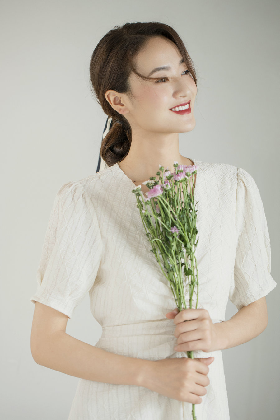 [YITUYU]艺图语 2025.04.10 花都开好了 周旭旭 [22P-395MB]