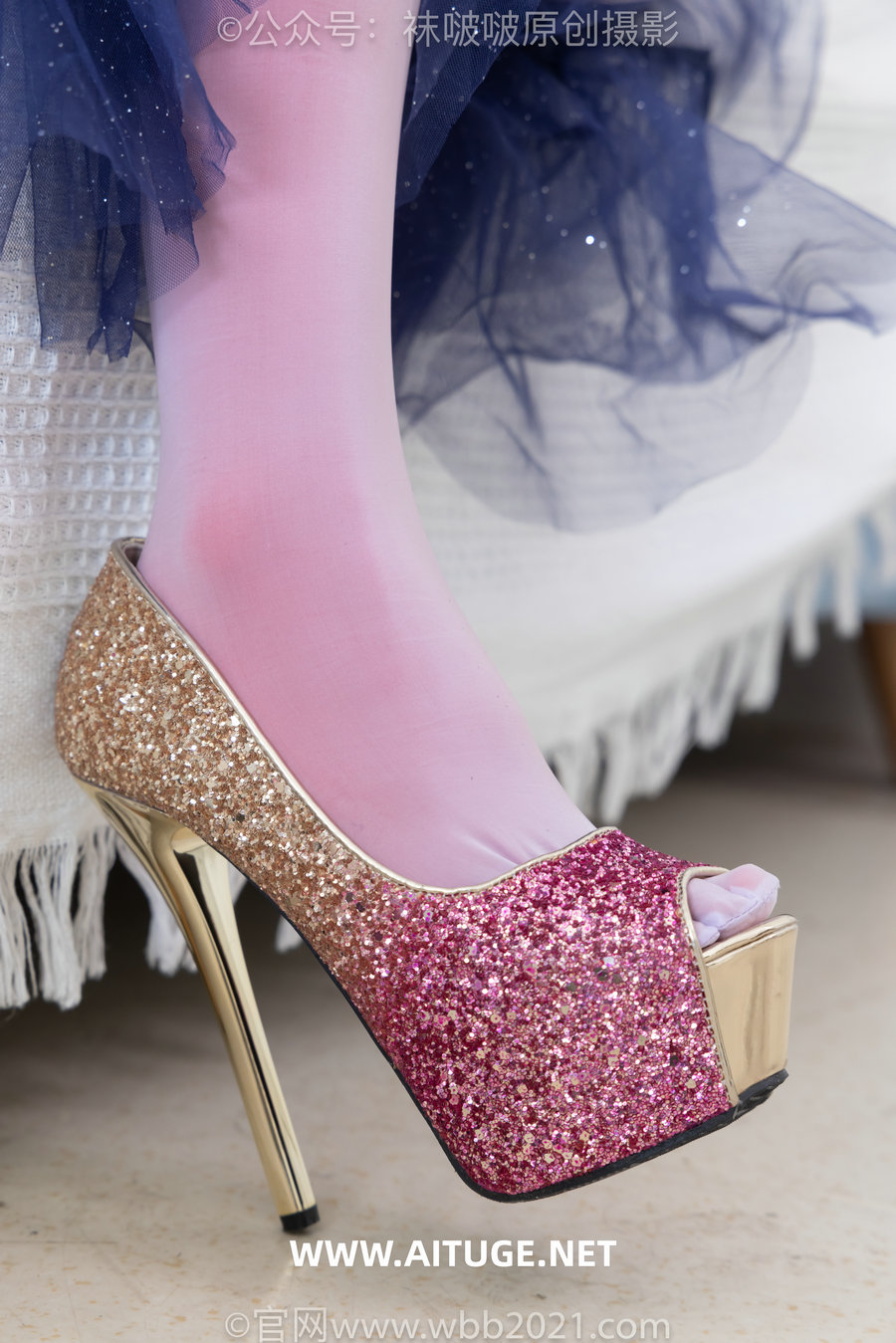 BoBoSocks袜啵啵 No.583 甜甜圈-高跟凉鞋、五指淡紫丝 [165P1V-9.13GB]