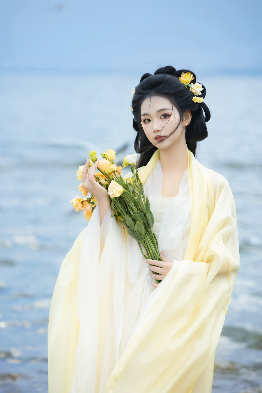 [YITUYU]艺图语 2025.04.11 春日 晚江亭 [46P-462MB]