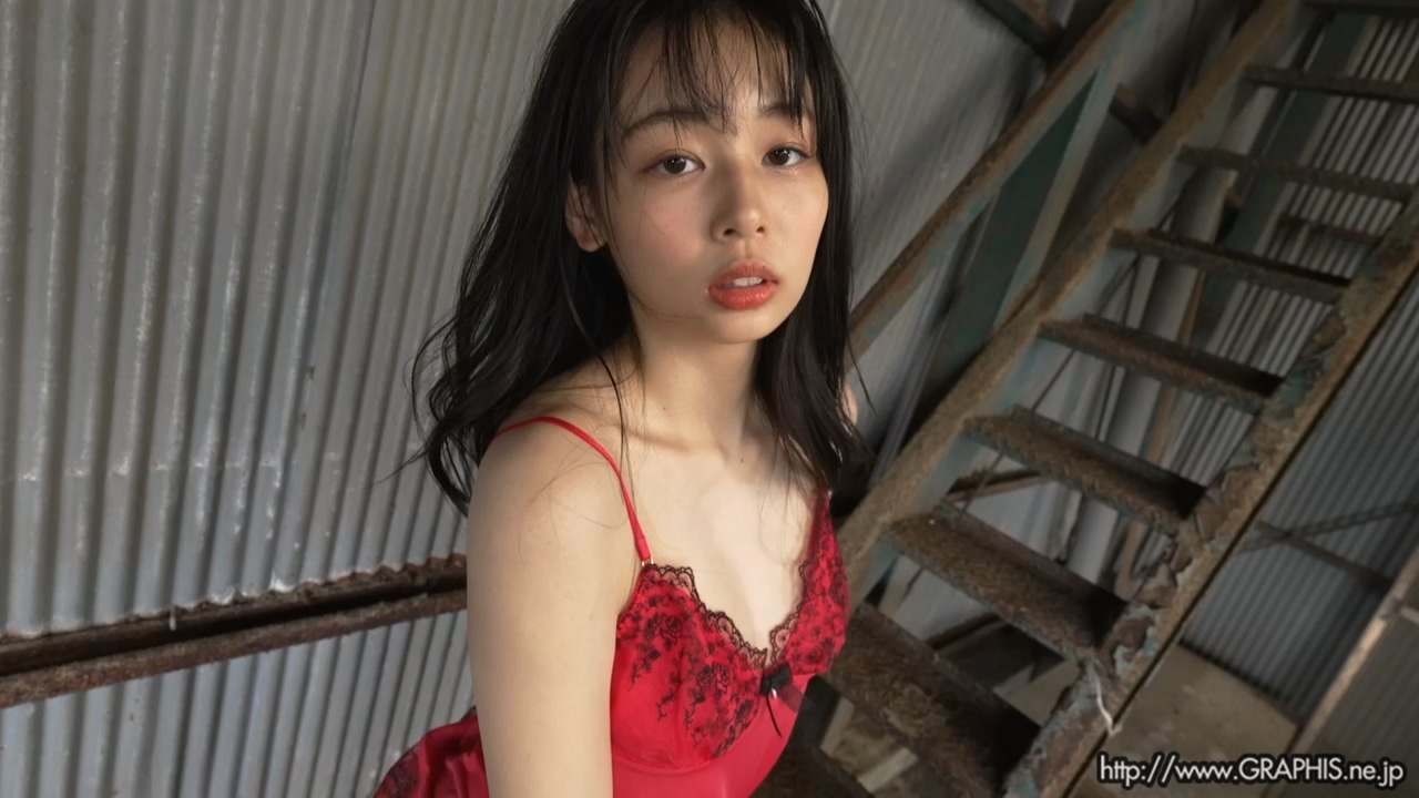 [Graphis] Ami Tokita 時田亜美『 With A Smile 』MOVIE 03 [188MB]