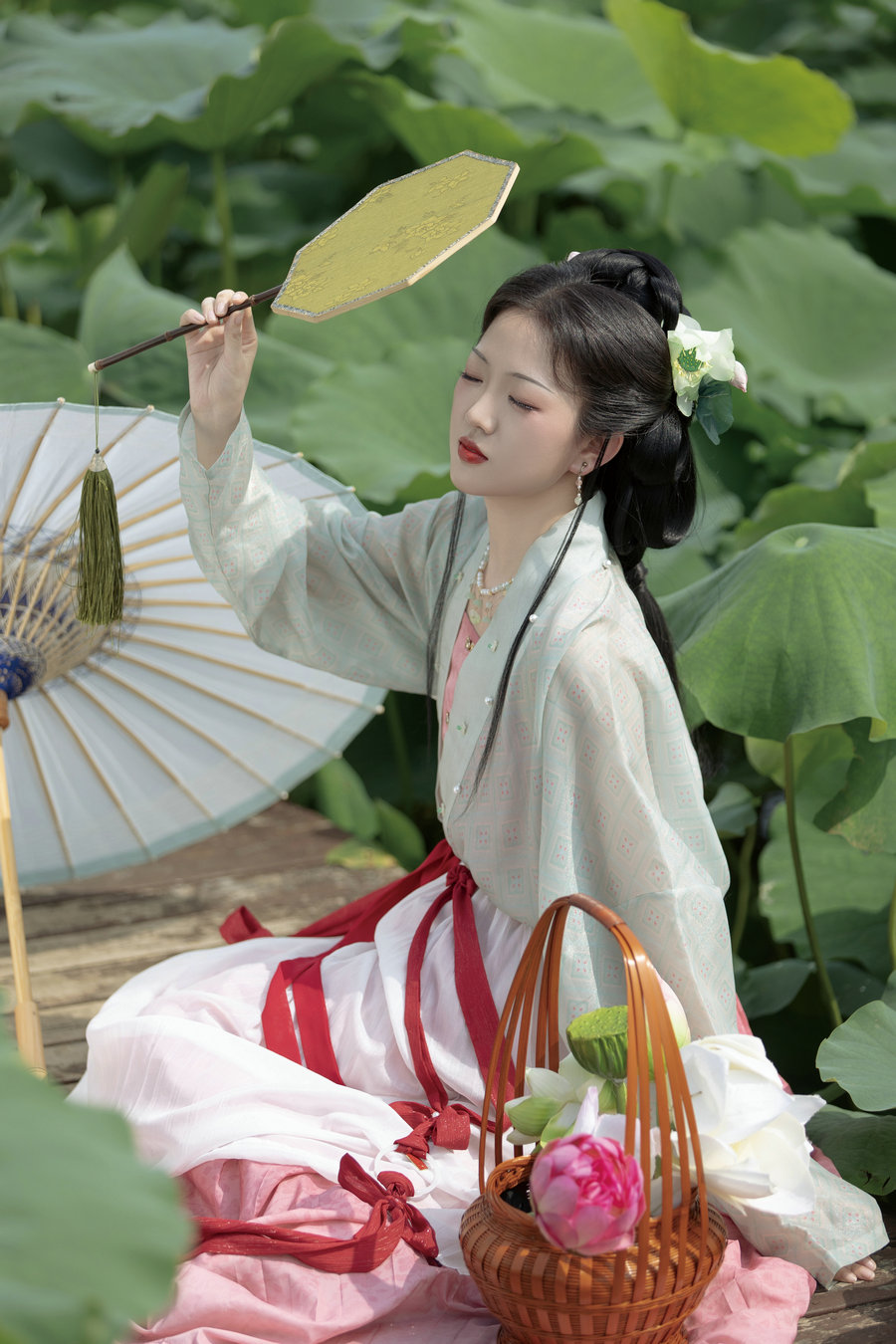 [YITUYU]艺图语 2025.04.13 如梦令 莹莹 [33P-386MB]