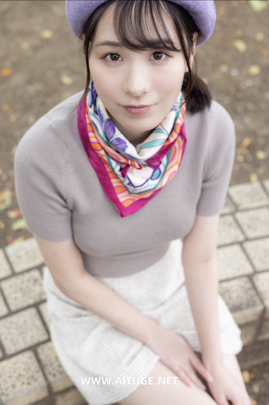 村上悠華 - バスガイド、ヌード旅へ [11P55MB]