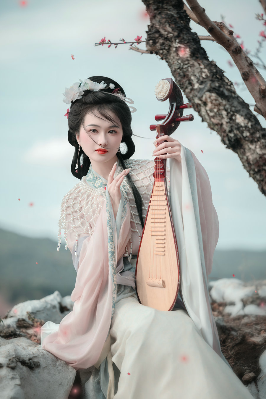 [YITUYU]艺图语 2025.04.16 桃花醉 大歪歪哥 [44P-830MB]