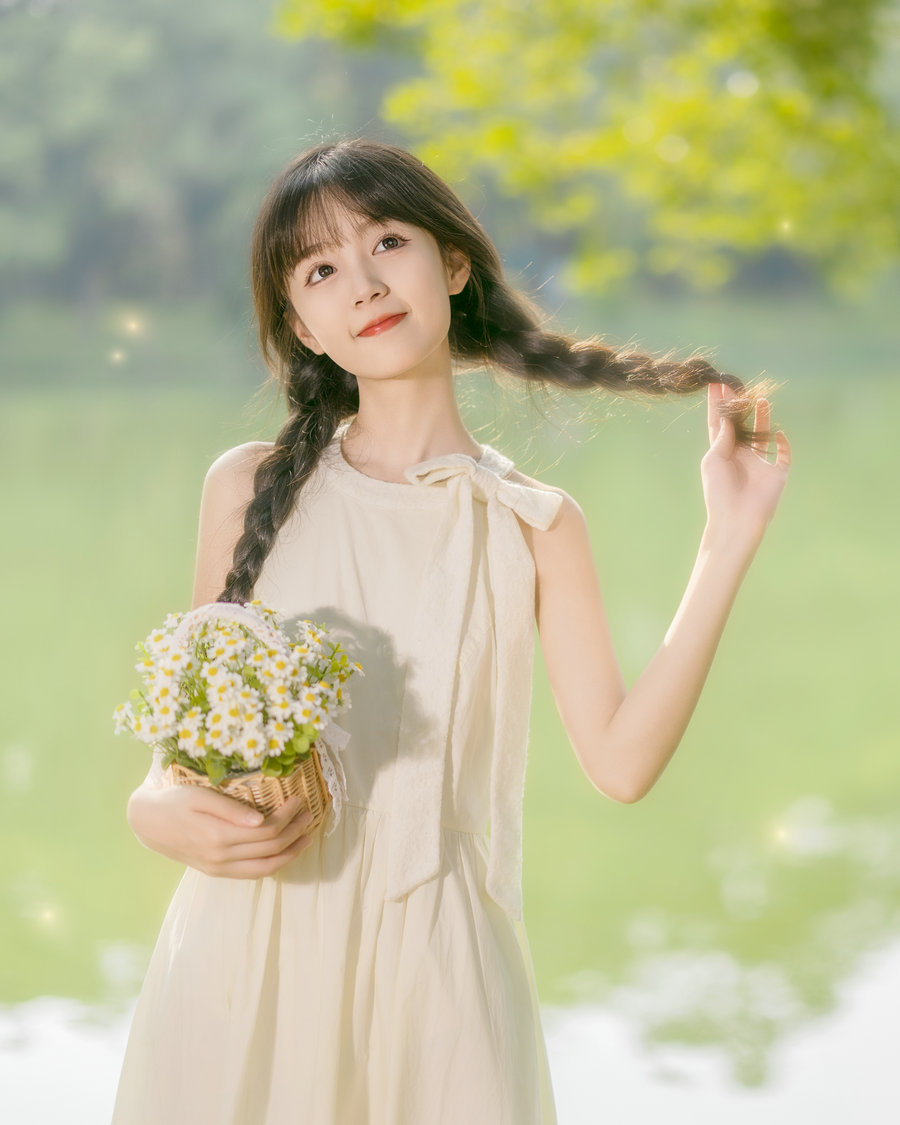 [YITUYU]艺图语 2025.04.20 清新湖畔 美美晓鱼 [16P-414MB]