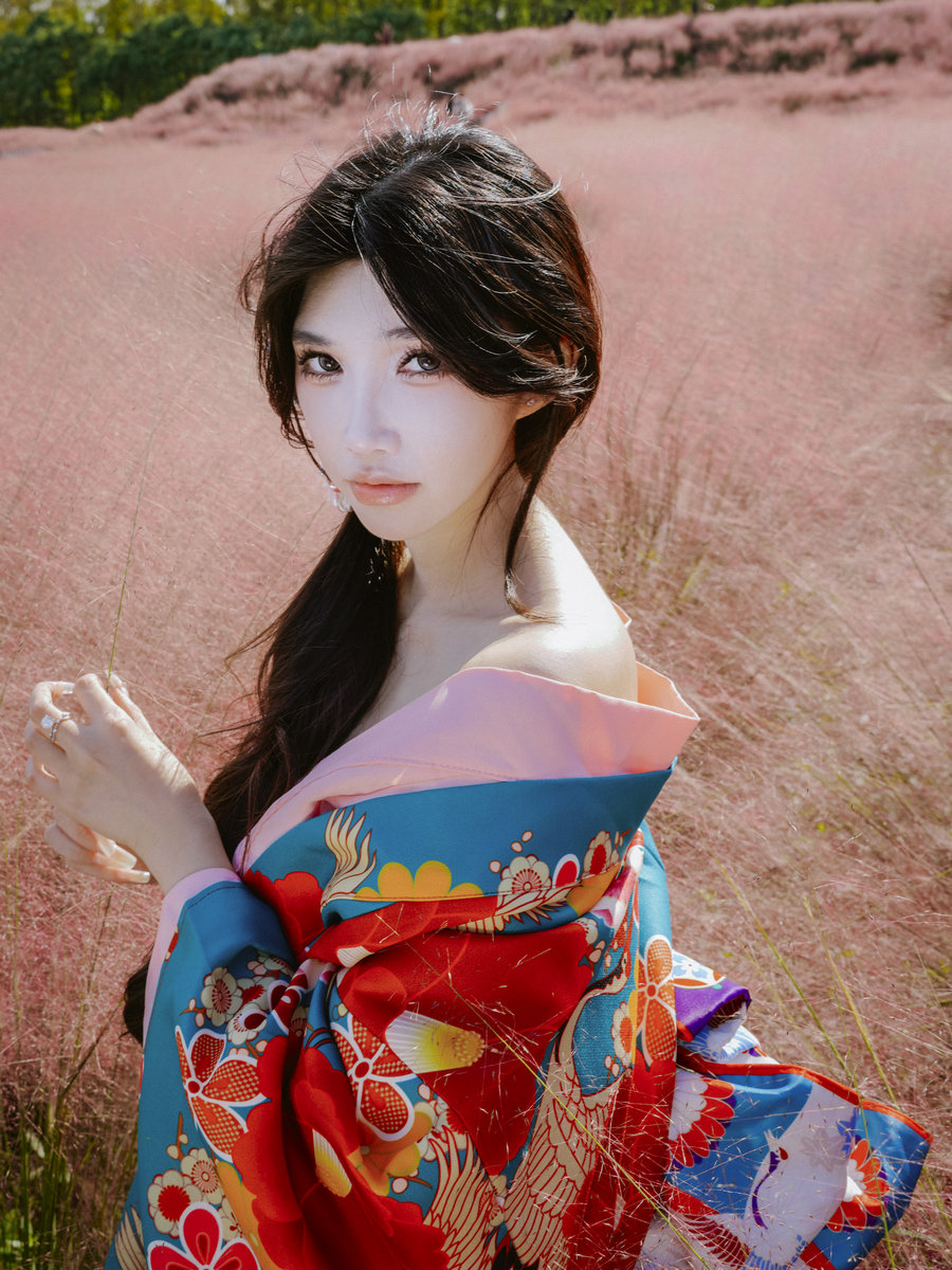 [YITUYU]艺图语 2025.04.22 炫紫青春 田口果果子 [21P-358MB]