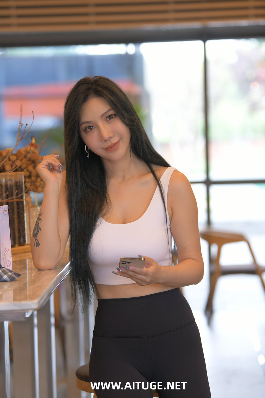 精选街拍视频 No.9390 一始街拍作品 - 黑色瑜伽裤美女 [672P-15.1GB]