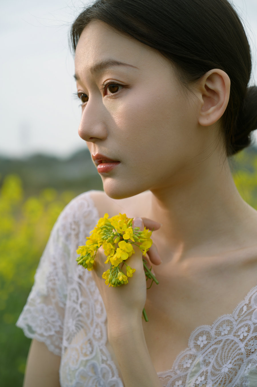 [YITUYU]艺图语 2025.04.27 阴天与油菜花 小月 [35P-379MB]