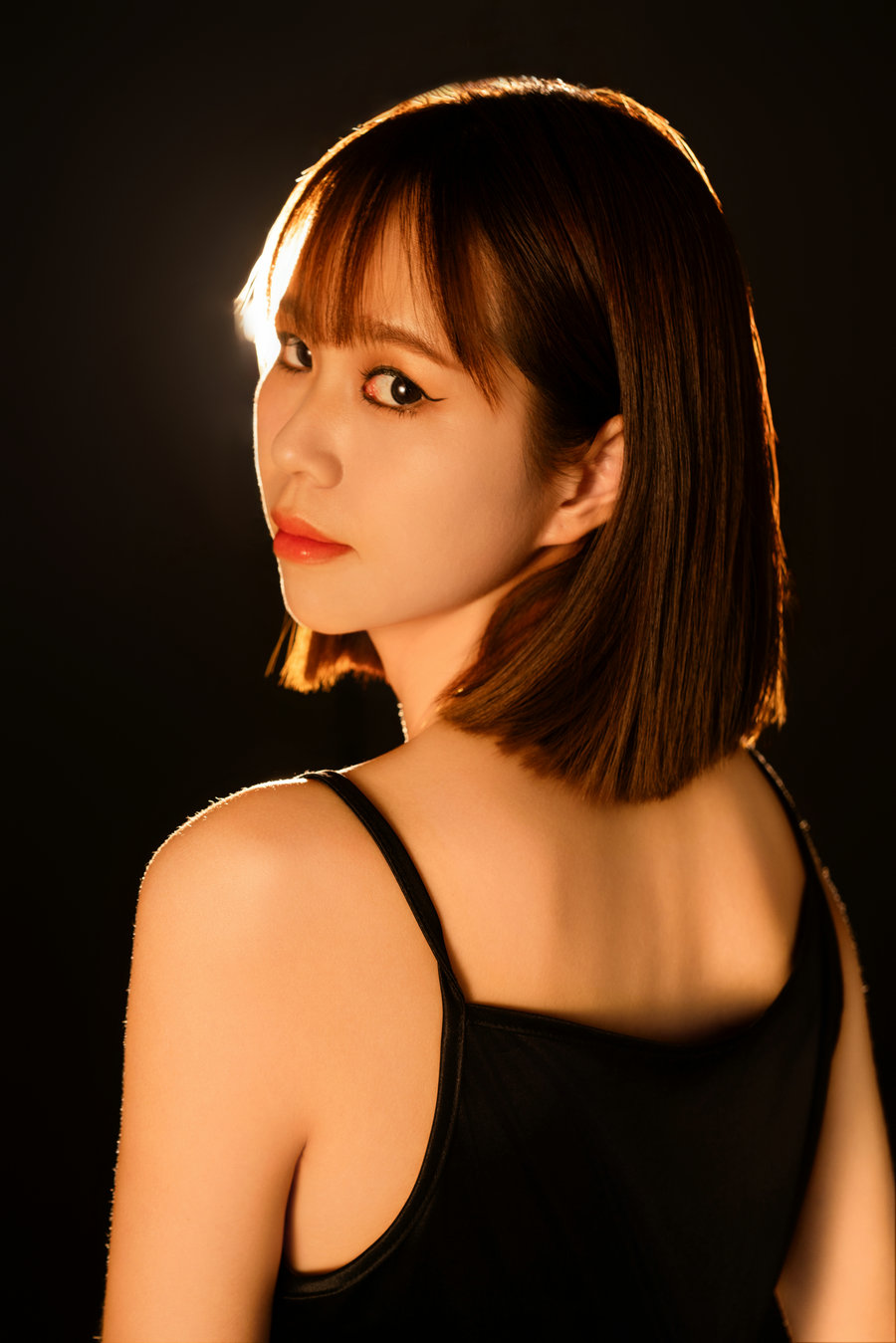 [YITUYU]艺图语 2025.05.02 光与影之歌：情绪风肖像 龟龟 [20P-274MB]