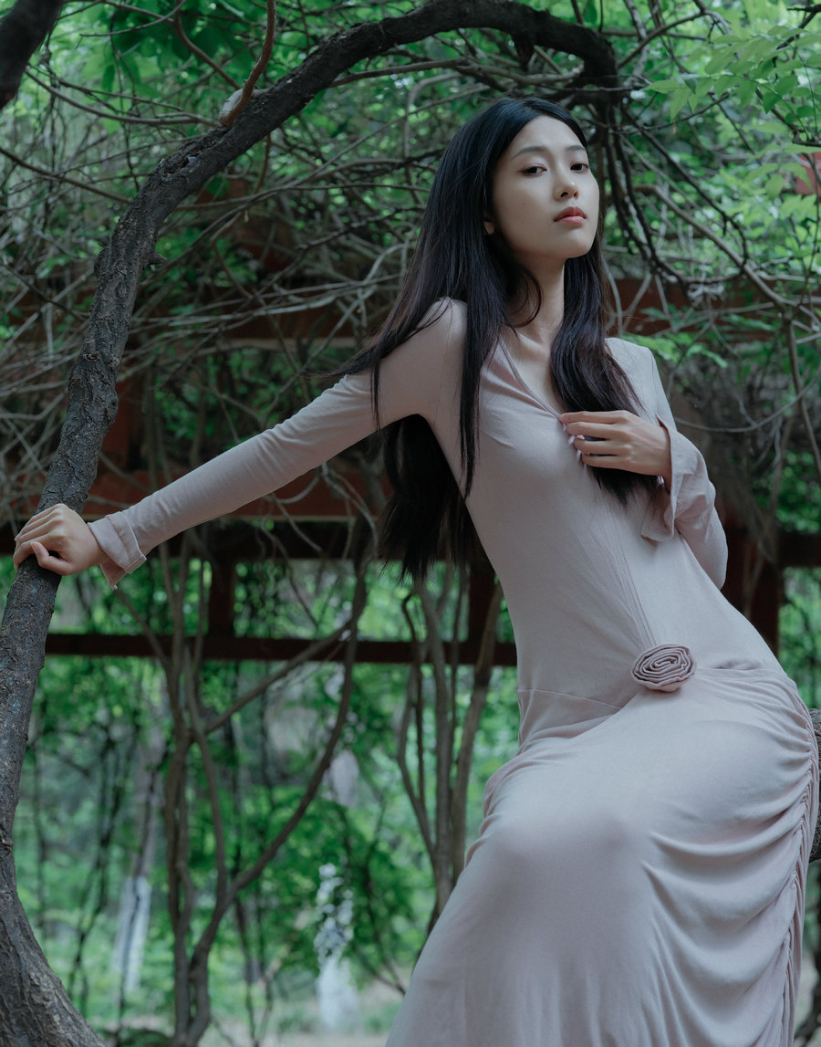 [YITUYU]艺图语 2025.05.04 葳蕤 钰清风 [24P-501MB]