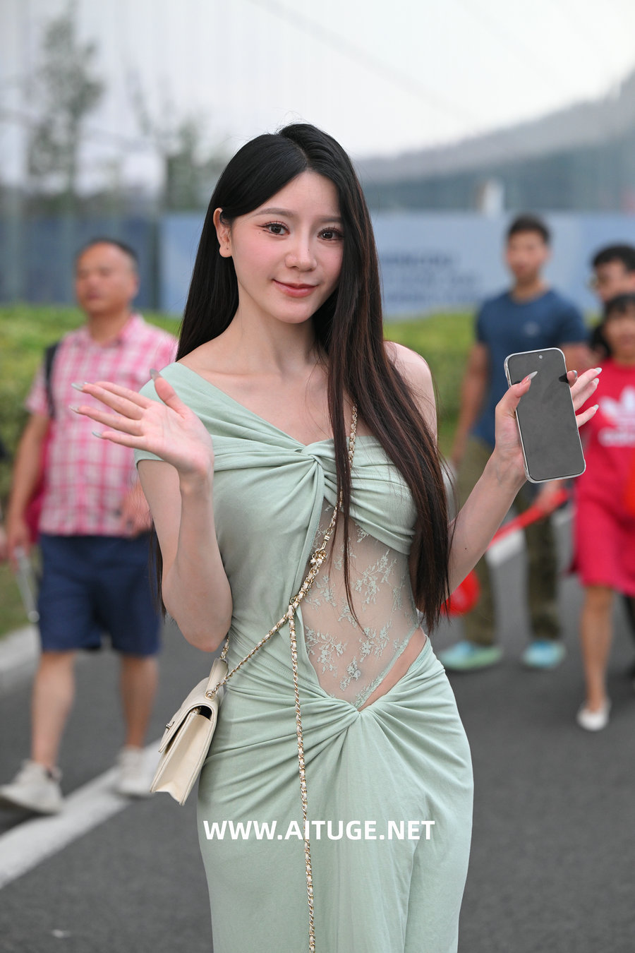 精选街拍视频 No.9454 优雅绿色长裙 [108P-2.17GB]