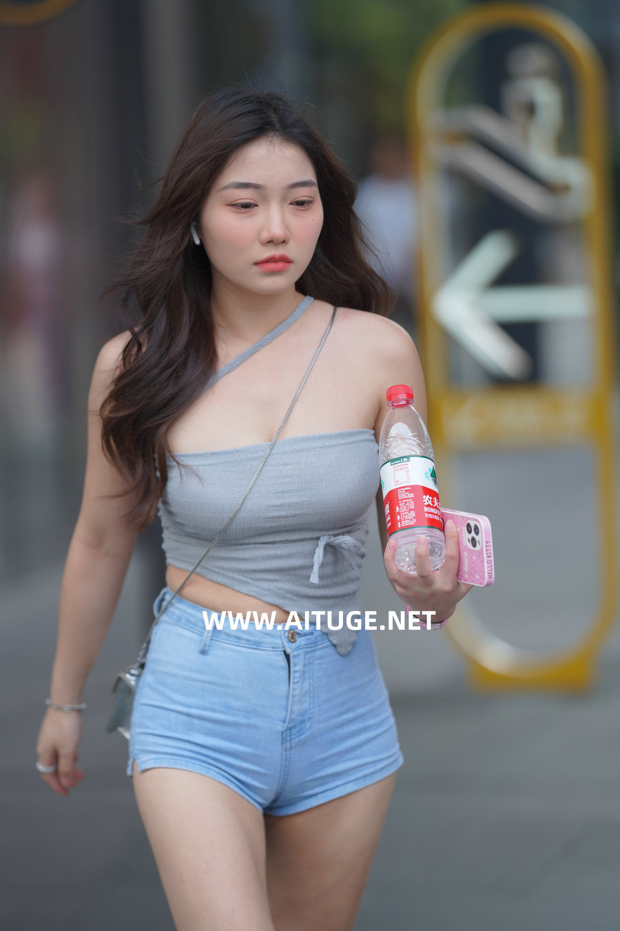 精选街拍视频 No.9497 青春妩媚牛仔短裤 [171P1V-2.92GB]