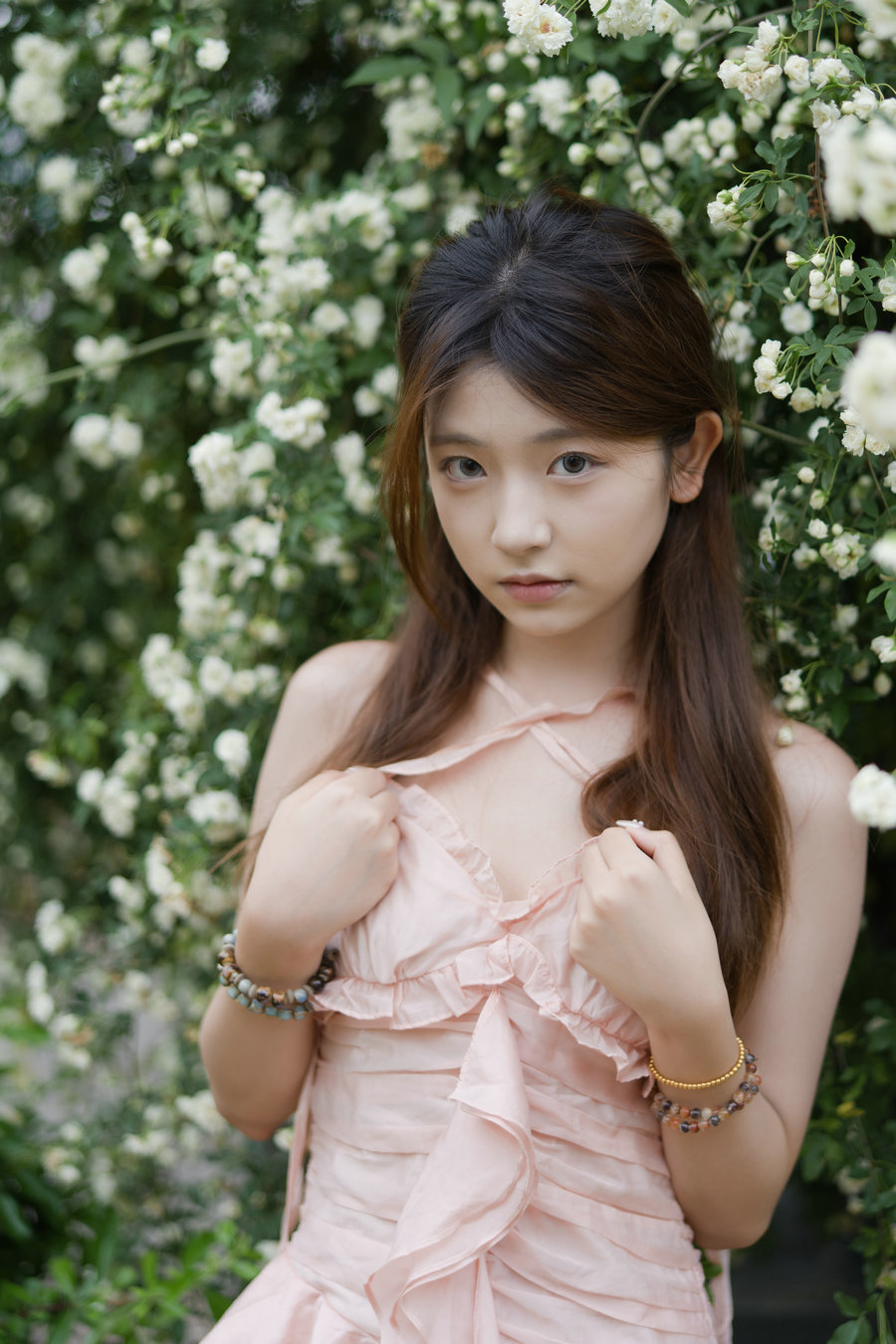 [YITUYU]艺图语 2025.05.21 蔷薇情 只喝奶盖 [28P-391MB]