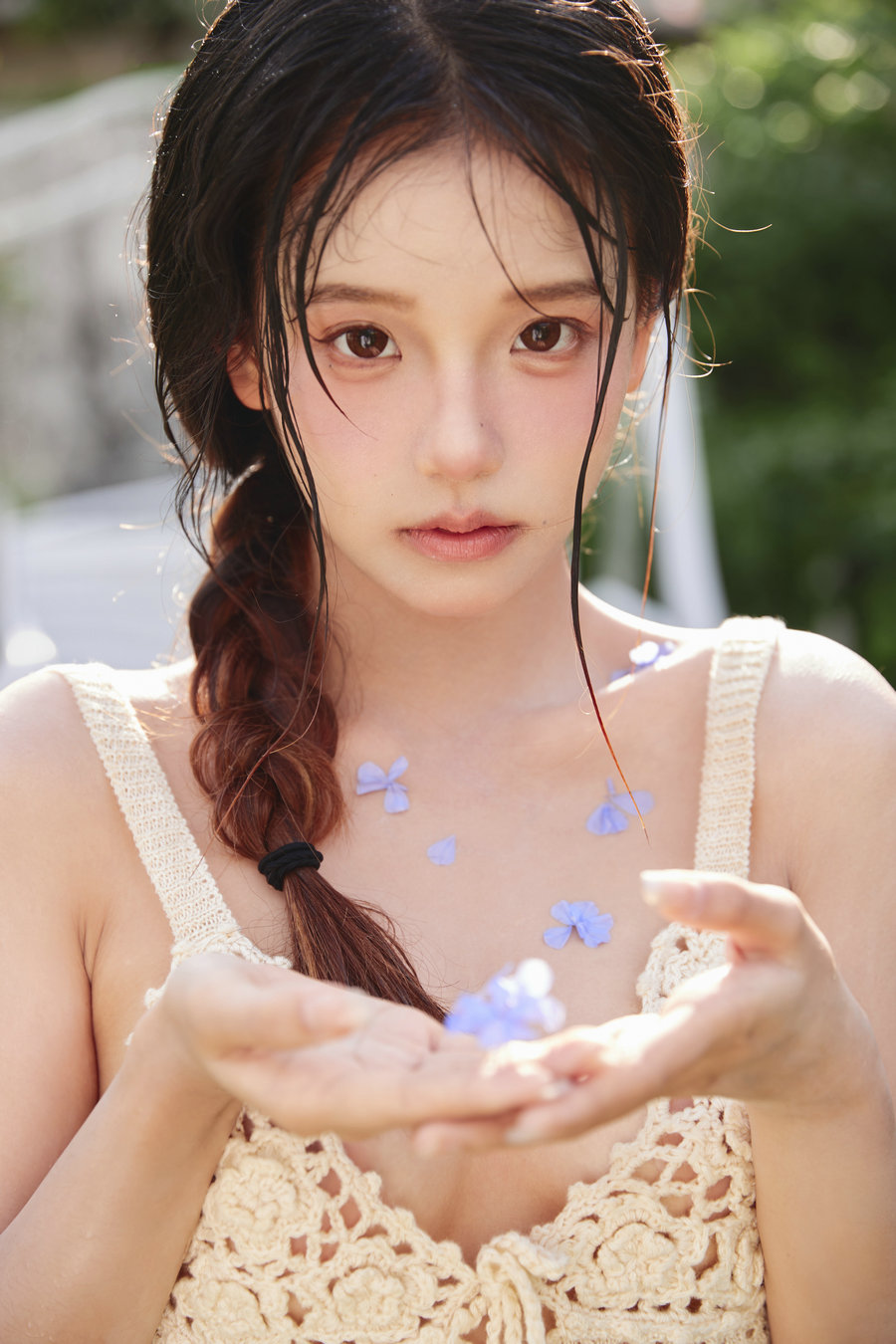 [YITUYU]艺图语 2025.05.23 比美照更有杀伤力的是生命力 小欣一一 [16P-71MB]