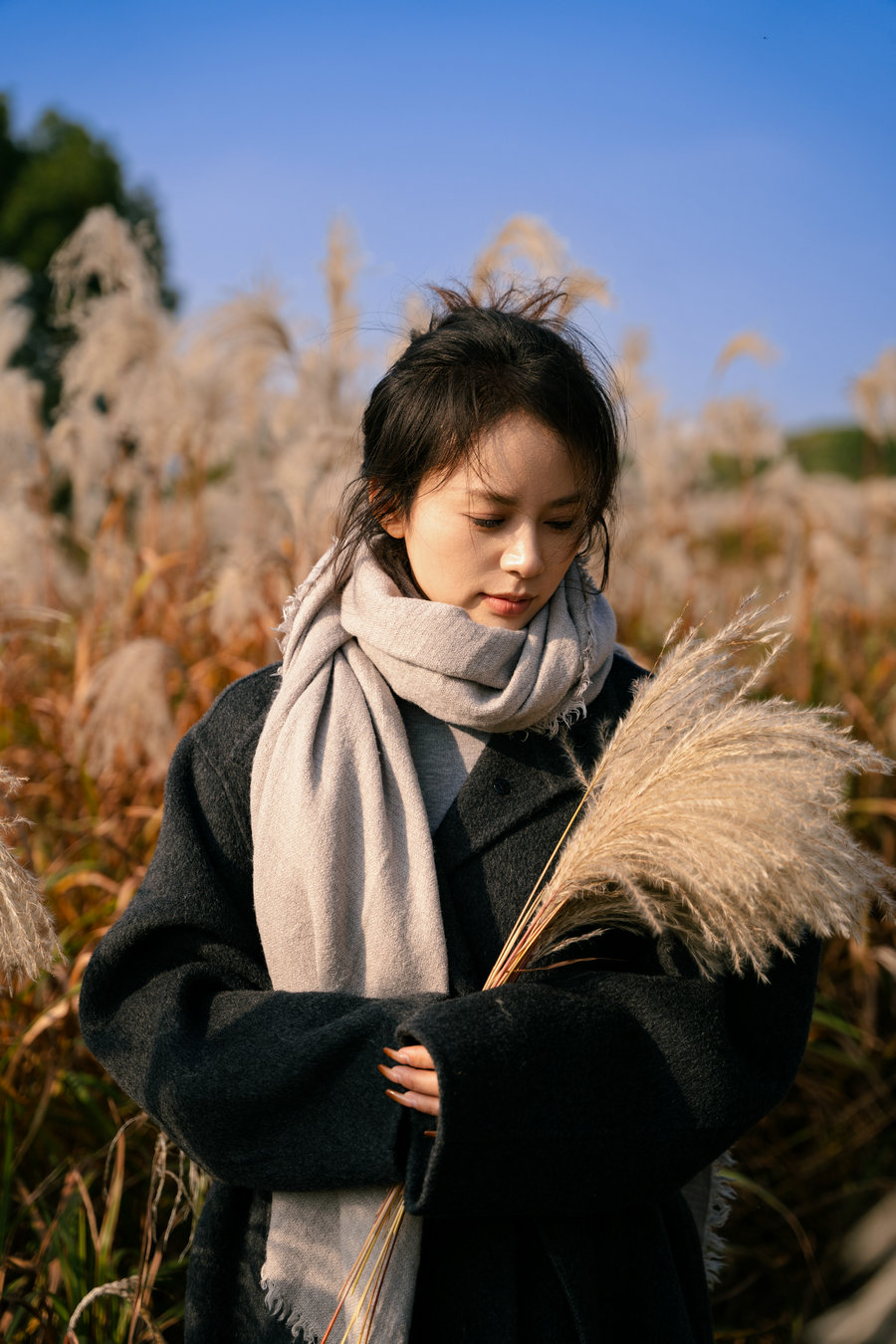 [YITUYU]艺图语 2025.06.02 秋日芦苇荡电影感写真 竹官 [13P-137MB]