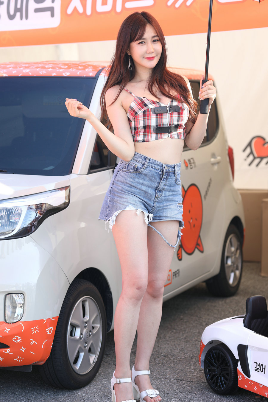 精选街拍视频 No.9574 青春魅力车模 [75P27V-6.22GB]