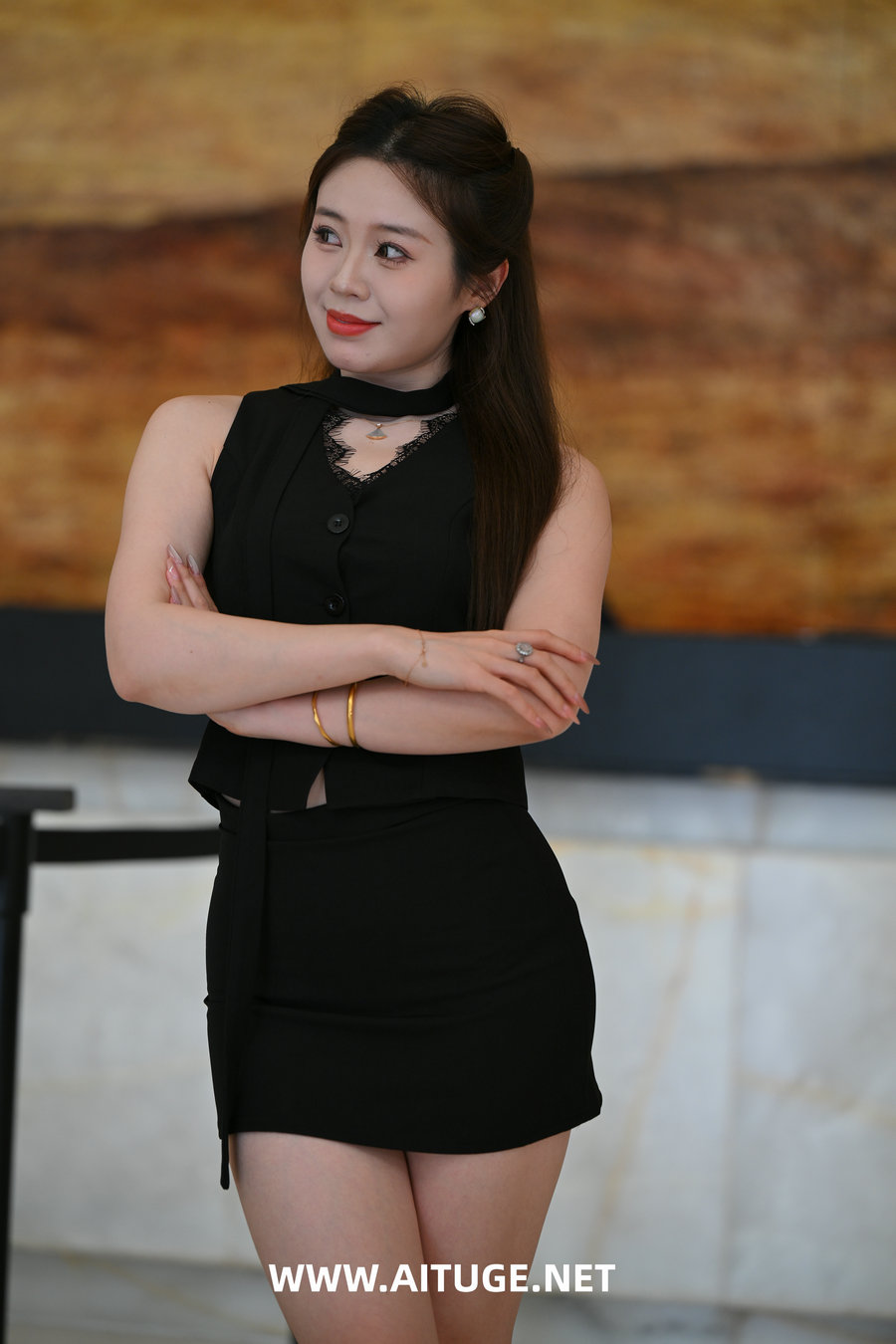 精选街拍视频 No.9591 黑色吊带裙 [67P-1.04GB]