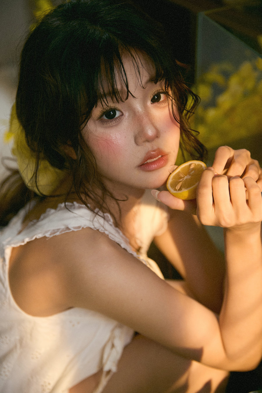 [YITUYU]艺图语 2025.06.11 柠檬味的夏天 小欣一一 [13P-144MB]