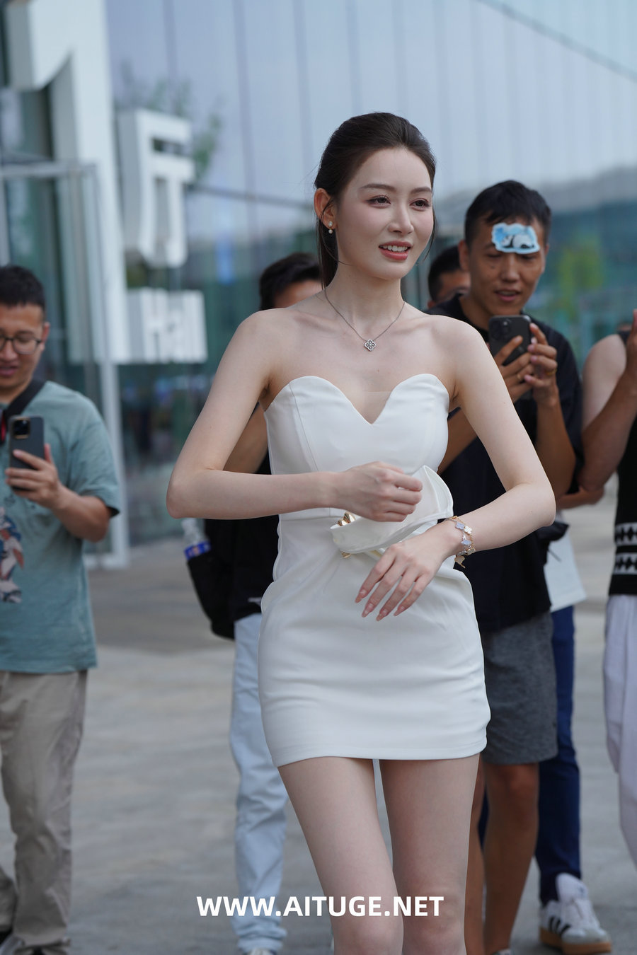 精选街拍视频 No.9602 一袭白裙优雅气质 [148P-2.34GB]