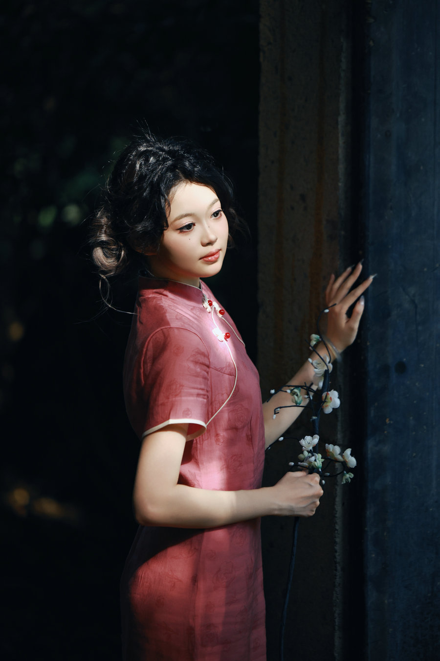 [YITUYU]艺图语 2025.06.12 气质如兰 江南旗袍 晨曦 [26P-553MB]