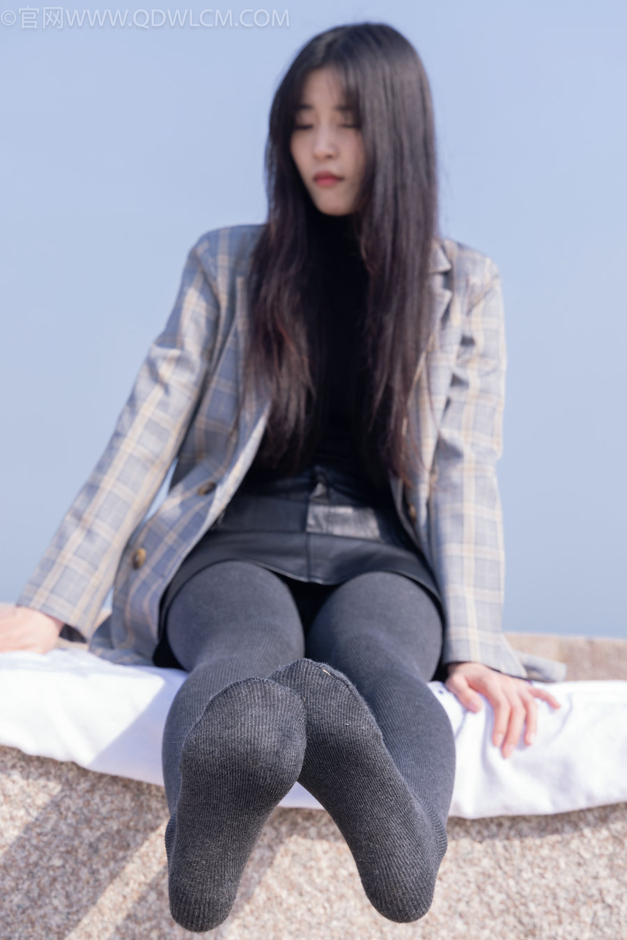 物恋传媒 No.2517 茯苓-高跟鞋、超厚灰连裤袜 [210P1V-6.36GB]