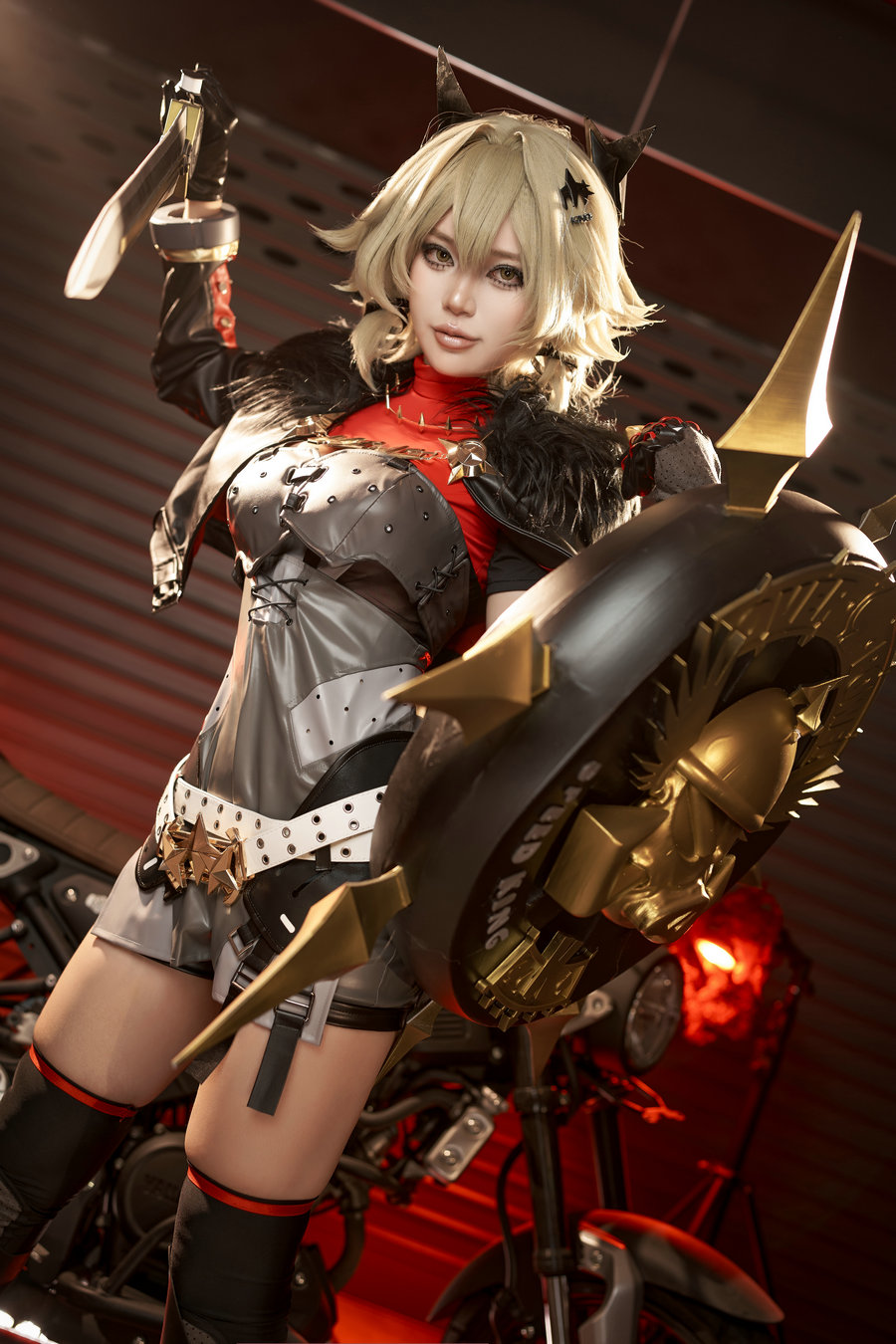 ZinieQ - Caesar King [42P5V-827MB]