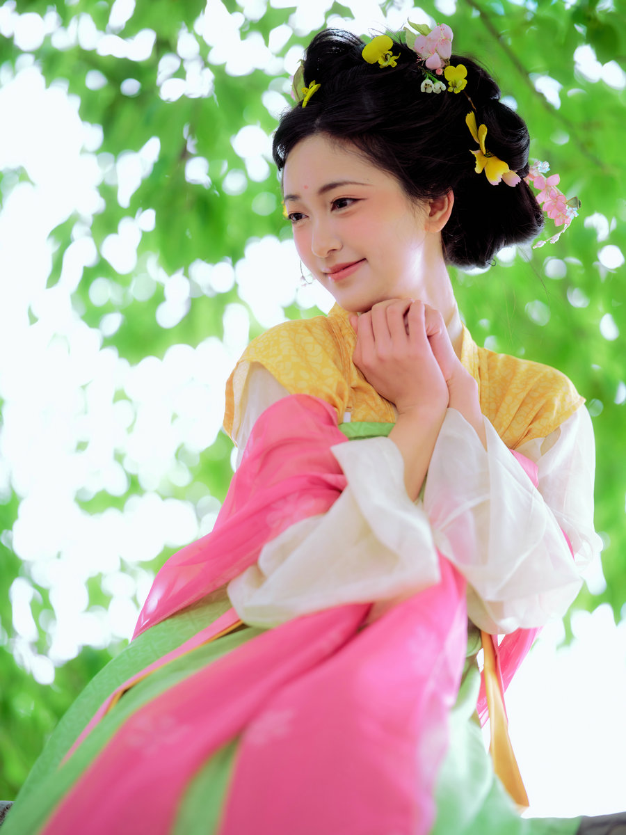 [YITUYU]艺图语 2025.06.18 春日 冷酷王爷 [14P-258MB]