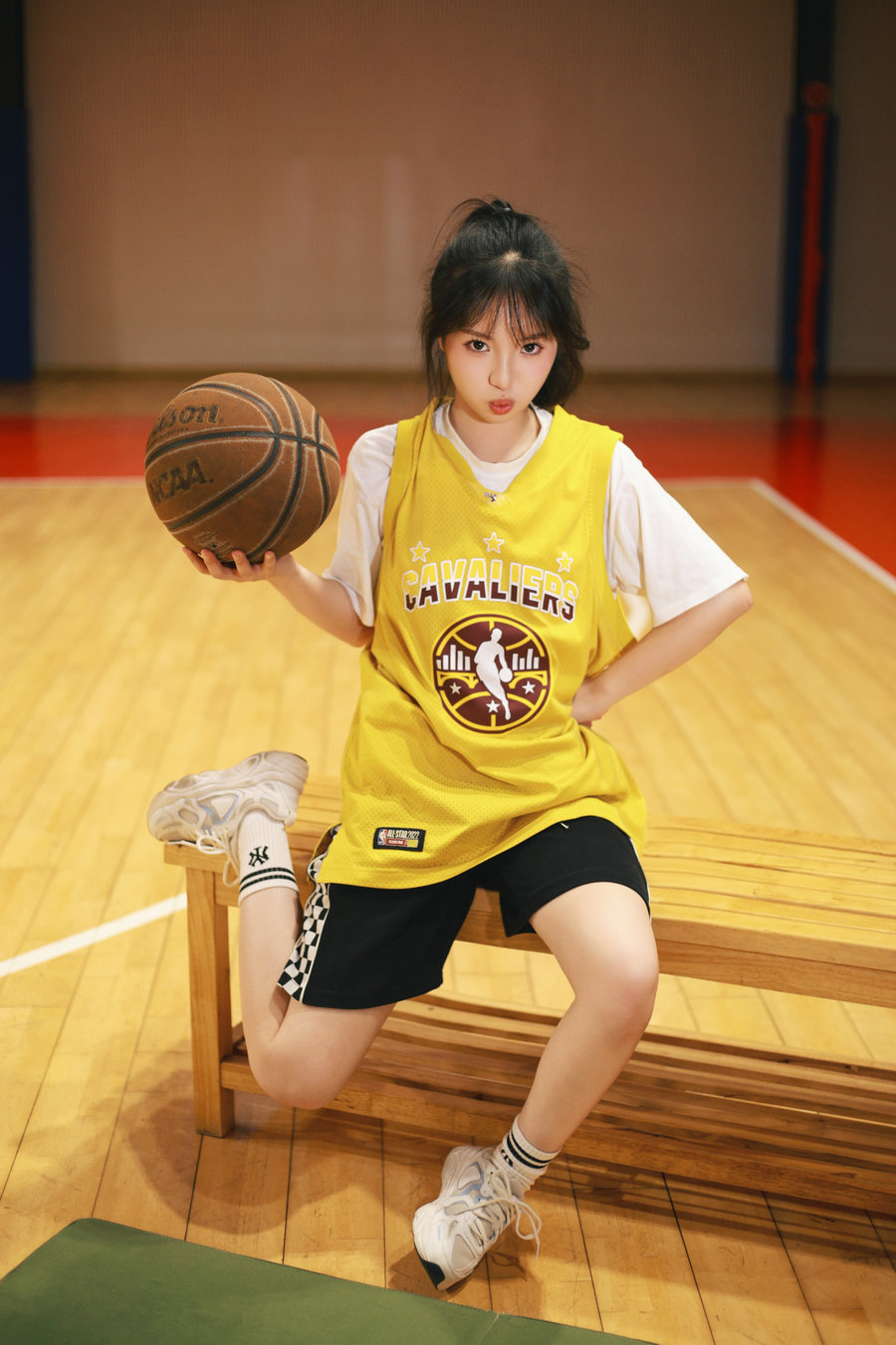 [YITUYU]艺图语 2025.06.18 青春 女高 篮球场 小盐 [24P-300MB]